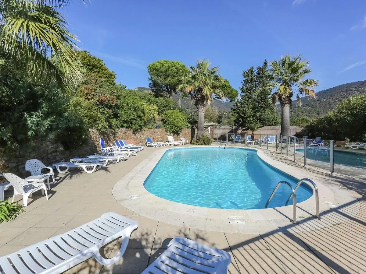 Snug Holiday Home In Bormes Les Mimosas With Pool 0*, Bormes-les-Mimosas