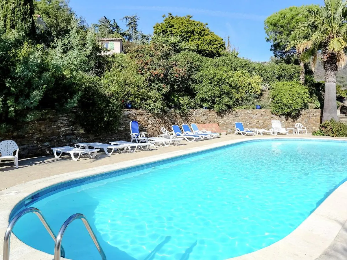 Snug Holiday Home In Bormes Les Mimosas With Pool