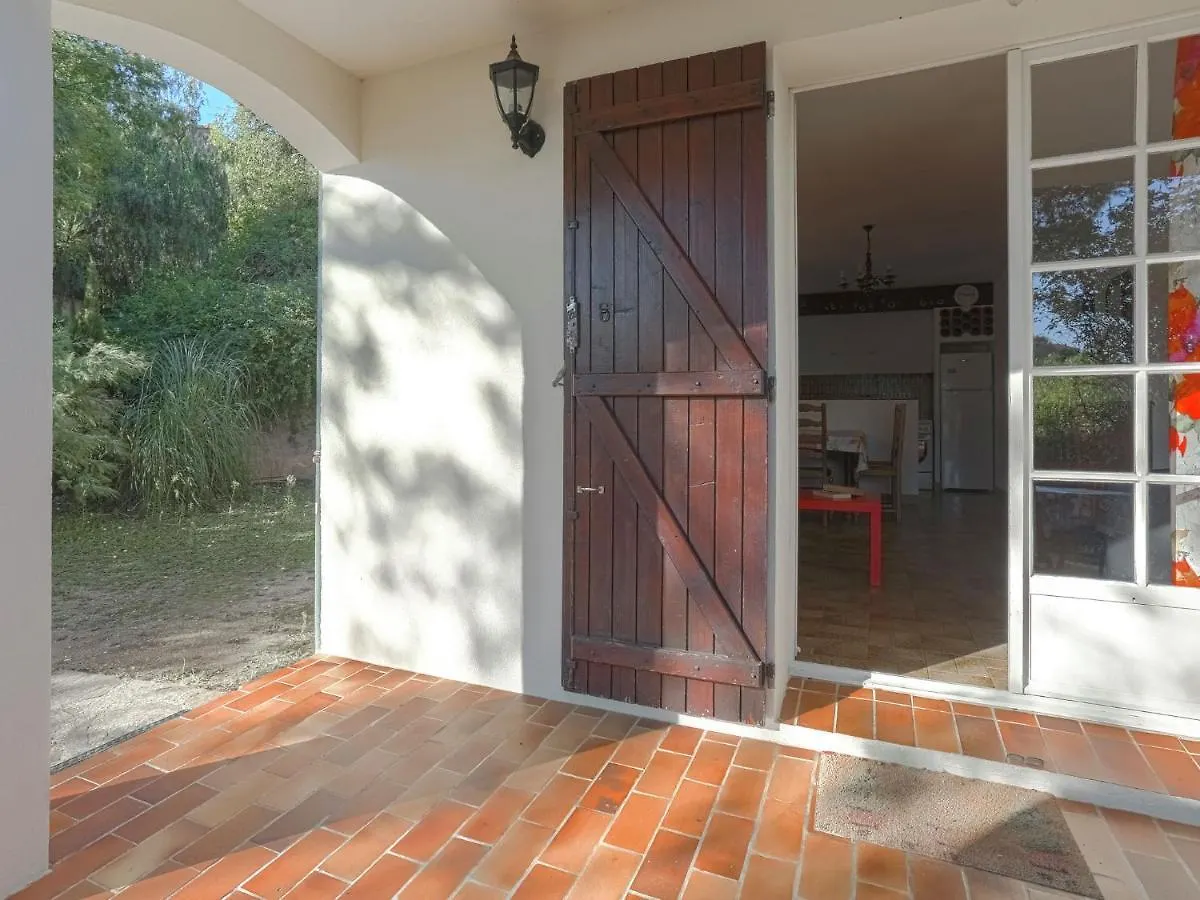 Snug Holiday Home In Bormes Les Mimosas With Pool