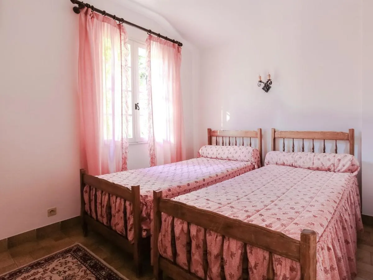 Snug Holiday Home In Bormes Les Mimosas With Pool